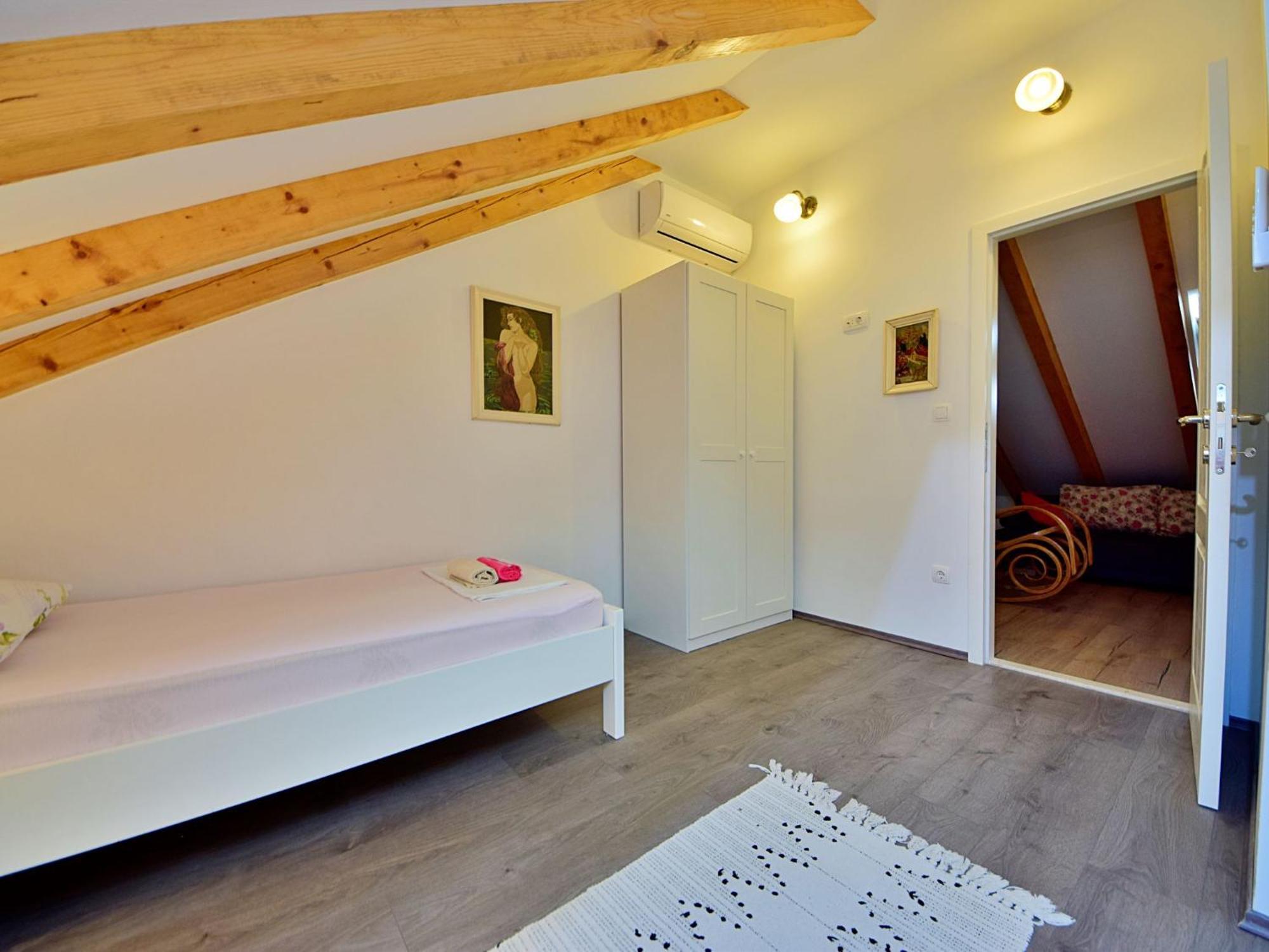 אומיס Holiday Home Lara By Interhome מראה חיצוני תמונה